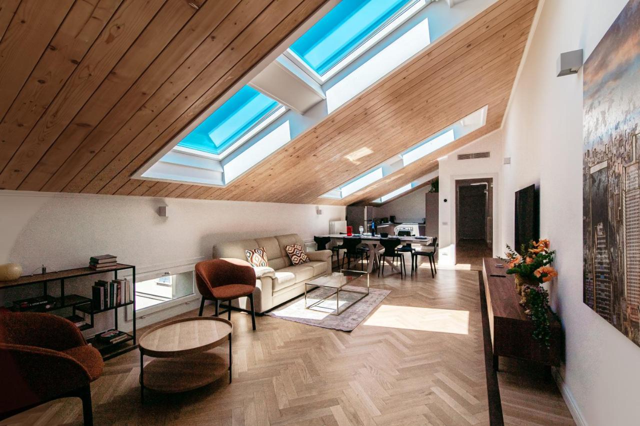 Appartamento Attic 64 - The House Of Travelers Côme Esterno foto